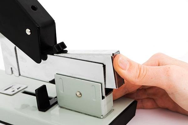 Heavy-Duty Stapler, Multiple Staple Sizes, Full Strip, 160-Sheet Capacity - Image 2