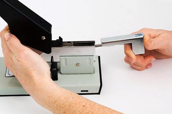 Heavy-Duty Stapler, Multiple Staple Sizes, Full Strip, 160-Sheet Capacity - Image 5